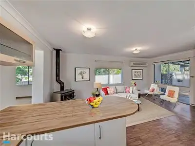 Fifth view of Homely house listing, 2 Chrisp Place, Yanchep WA 6035