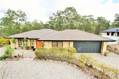 98-100 Silvereye Crescent, Greenbank QLD 4124