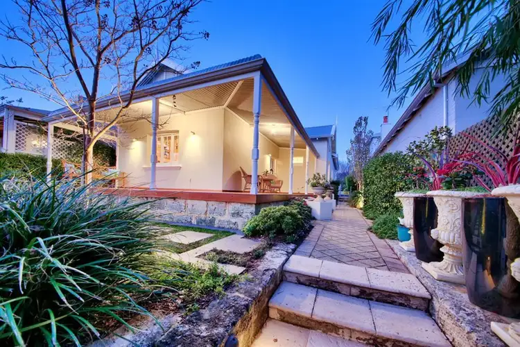 122 Coogee Street, Mount Hawthorn WA 6016