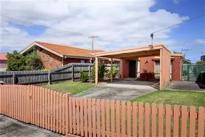 122 Third Avenue, Rosebud VIC 3939