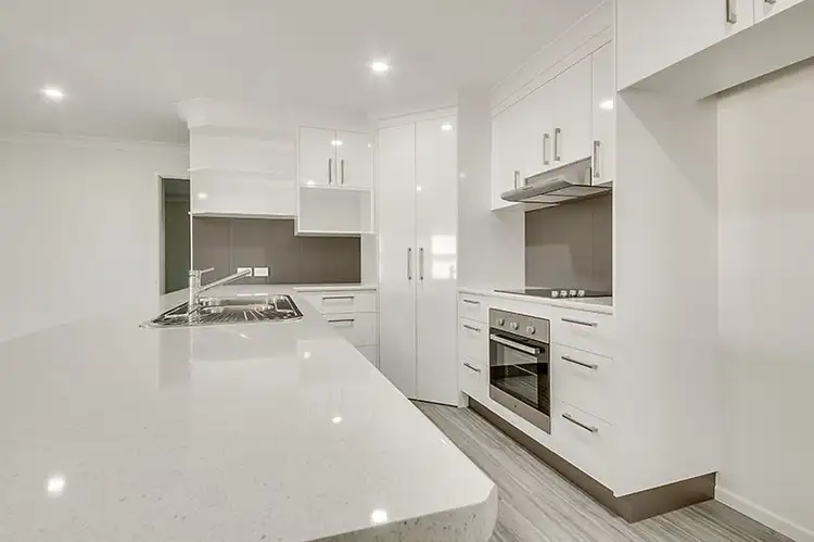 Second view of Homely house listing, 4 Lindsay Lane, Lammermoor QLD 4703