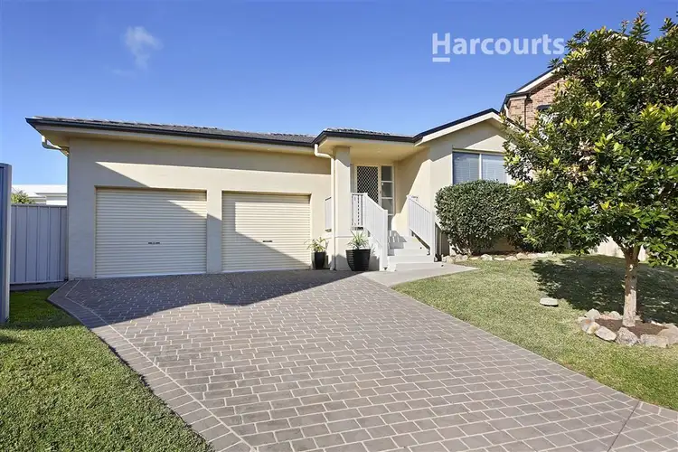 9 Lovely Place, St Helens Park NSW 2560