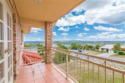 10 Nexus Close, Edens Landing QLD 4207