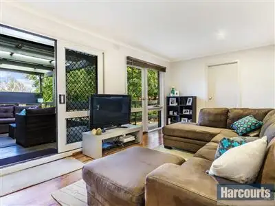 Sixth view of Homely house listing, 2 Barnesdale Drive, Vermont VIC 3133