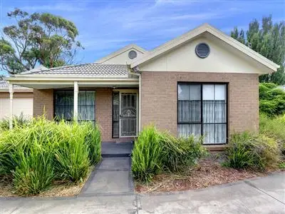 Main view of Homely unit listing, 2/17 Bass Avenue, Rosebud VIC 3939