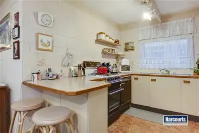 Second view of Homely house listing, 5 Horne Court, Langwarrin VIC 3910