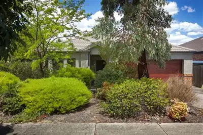 2 Lorne Court, Berwick VIC 3806