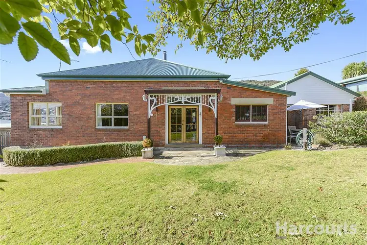 2 Kaoota Road, Rose Bay TAS 7015