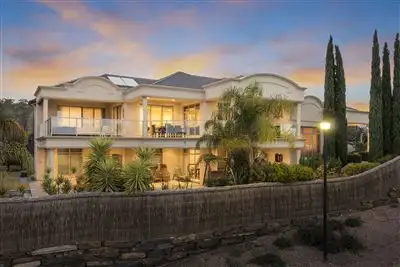 1 Peregrine Court, Darlington SA 5047