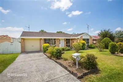 8 Silvertop Place, Albion Park Rail NSW 2527