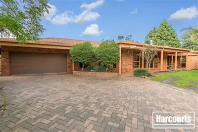 12 Coronet Court, Cranbourne VIC 3977