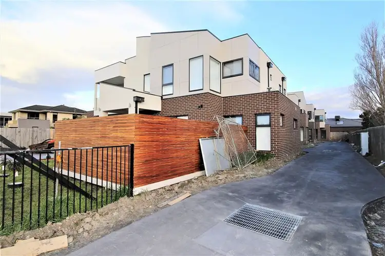 2 & 3/6 Frank Street, Safety Beach VIC 3936
