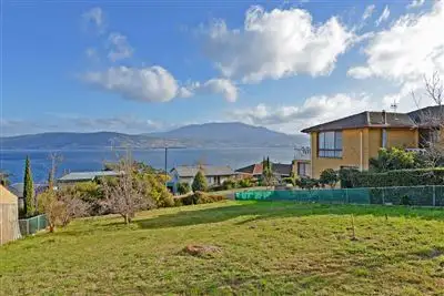 242 Carella Street, Howrah TAS 7018