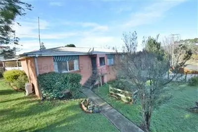 48 Tower Hill St, Deloraine TAS 7304
