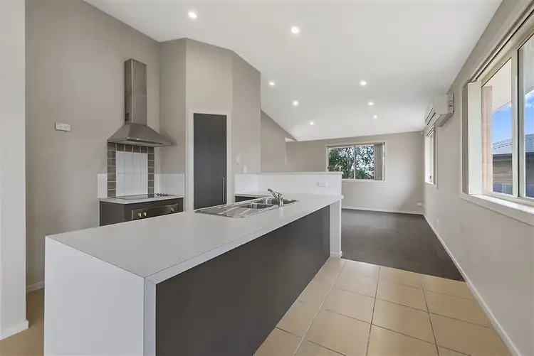 Fifth view of Homely unit listing, 4/8 Clarence Cr, Rokeby TAS 7019