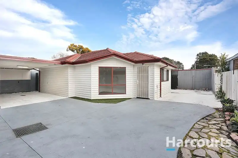 Main view of Homely unit listing, 2/5 Briar Court, South Morang VIC 3752