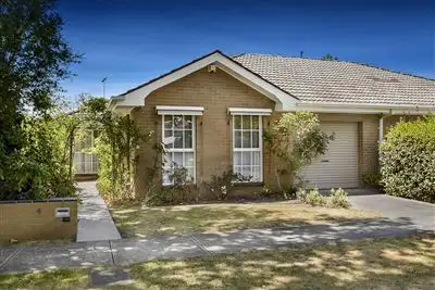 Main view of Homely unit listing, 4/34 York Street, Mont Albert VIC 3127