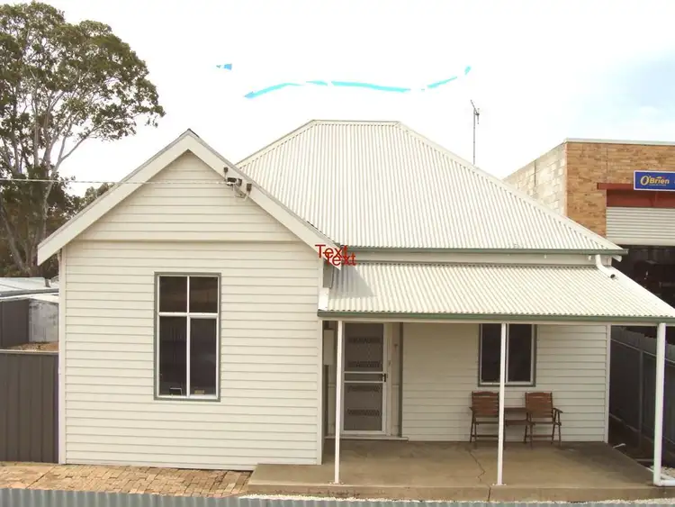 4 Holden Street, Hamilton VIC 3300