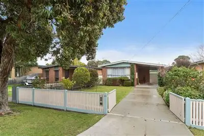 212 Ninth Ave South, Rosebud VIC 3939