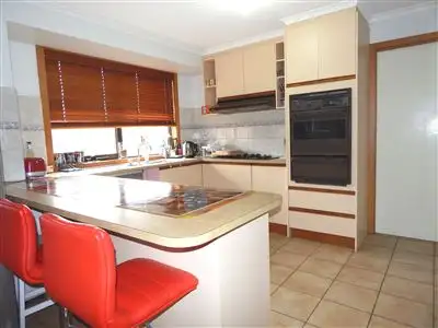 Fifth view of Homely house listing, 5 Walnut Court, Cranbourne North VIC 3977