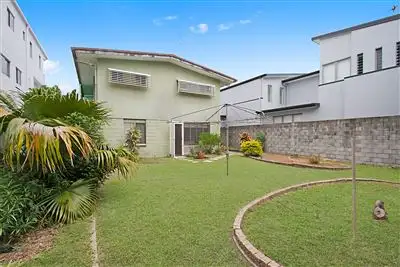 69 Seagull Avenue, Mermaid Beach QLD 4218