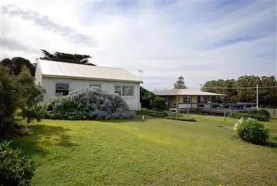 12 Dover Road, Middleton SA 5213