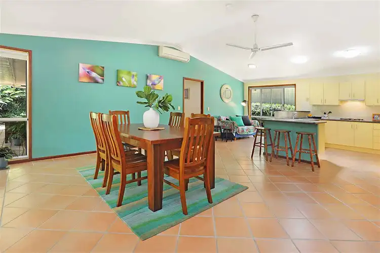 6 Kinross Place, Ferny Grove QLD 4055