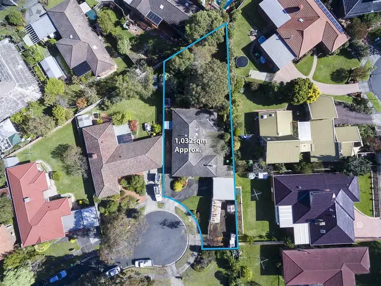 Second view of Homely house listing, 8 Glenwerri Court, Vermont South VIC 3133