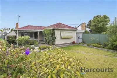 30 Hanley Street, Avondale Heights VIC 3034