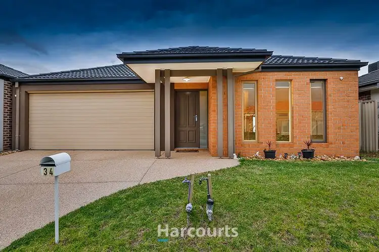 34 Warbler Street, Pakenham VIC 3810