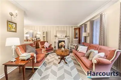 Fifth view of Homely house listing, 10 Bundarra Court, Vermont South VIC 3133