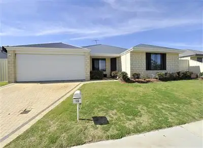 10 Badgerup Avenue, Lakelands WA 6180