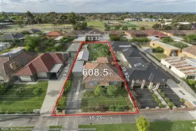 24 Dickens Street, Lalor VIC 3075