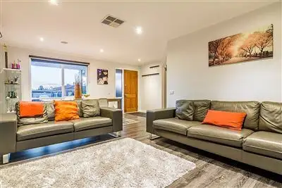 Fifth view of Homely house listing, 8 Porto Court, Cranbourne North VIC 3977