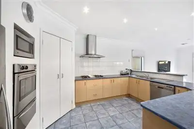 Fifth view of Homely house listing, 2 Danube Place, Mulgrave VIC 3170