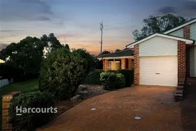 1/8 Niela Grove, Baulkham Hills NSW 2153