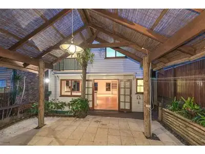 111 Isaac Street, Spring Hill QLD 4000
