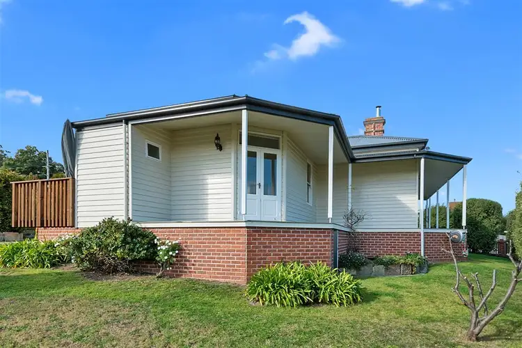 72 Lincoln Street, Lindisfarne TAS 7015