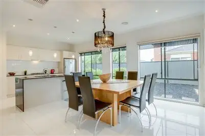 33 Crossway Avenue, Tarneit VIC 3029
