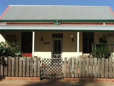25 Pangee Street, Nyngan NSW 2825