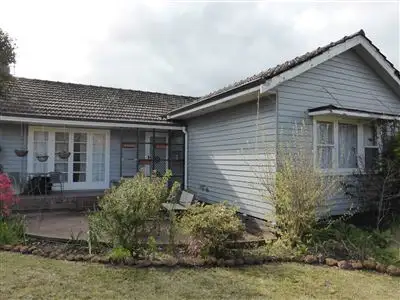 27 Hospital Avenue, Manjimup WA 6258