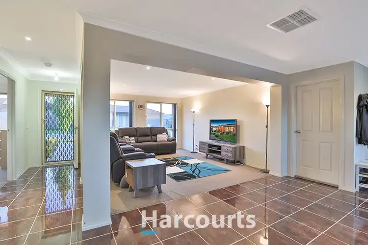 Fifth view of Homely house listing, 2 Doonie Way, Pakenham VIC 3810