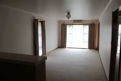 Fifth view of Homely townhouse listing, 2/13 Alexandra Parade, Hamilton VIC 3300