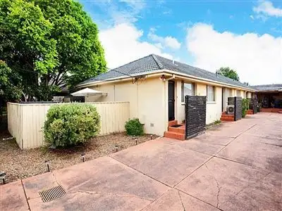 Main view of Homely unit listing, 2/11 Burns Avenue, Clayton South VIC 3169
