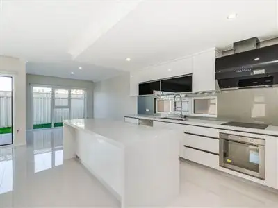 2/86 Hamilton Road, Spearwood WA 6163