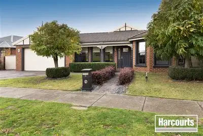 8 Hilltop Close, Narre Warren South VIC 3805