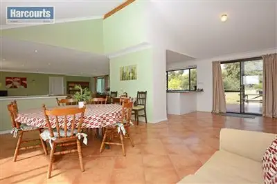 39 Sussex Bend, Lower Chittering WA 6084