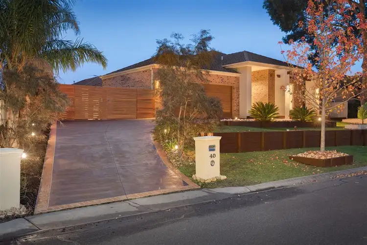 40 St Leonard Way, Pakenham VIC 3810