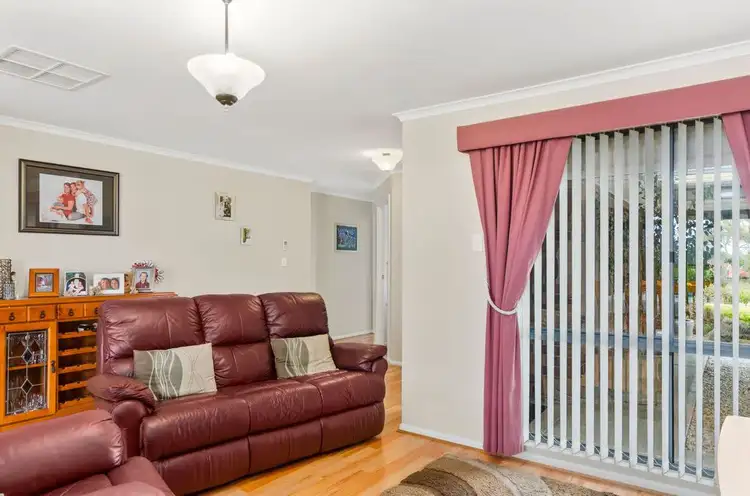 Second view of Homely house listing, 5 Crestview Lane, Hackham SA 5163