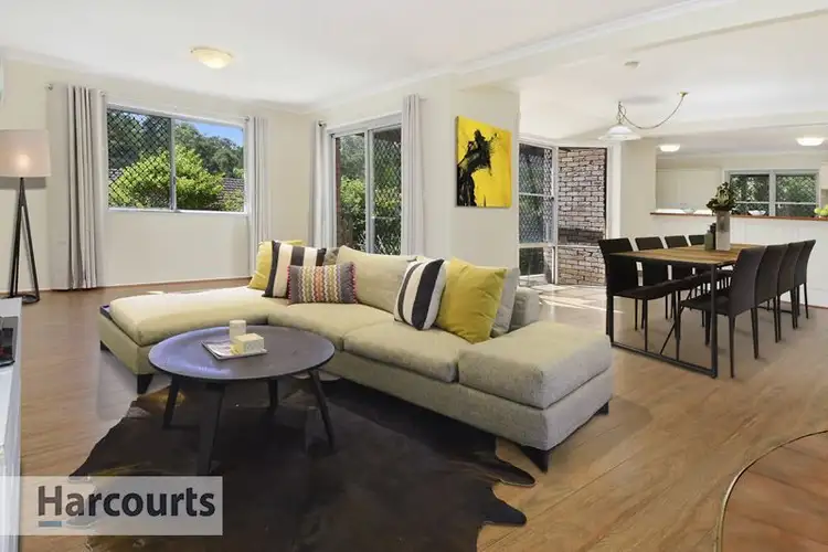 4 Peter Street South, Everton Hills QLD 4053